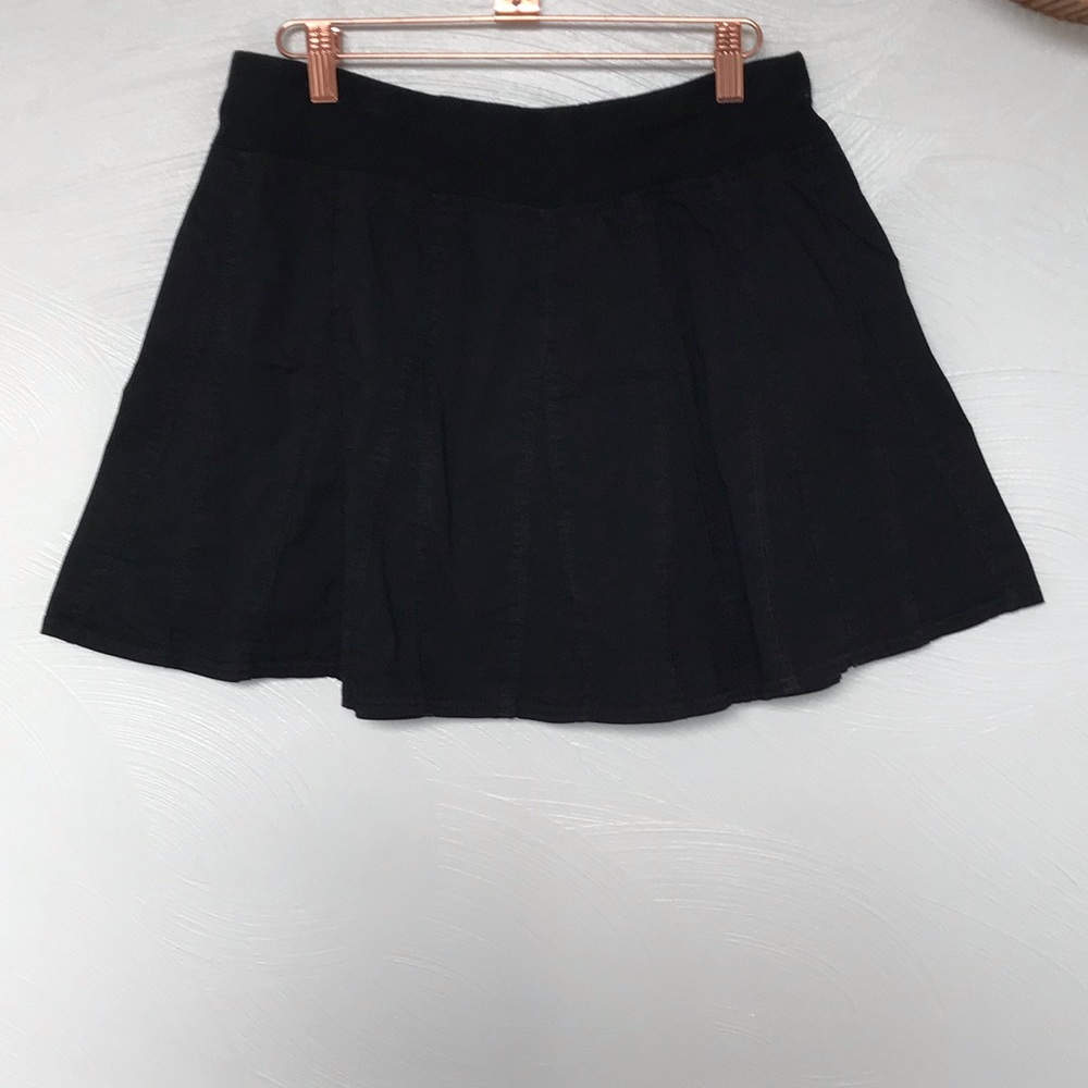 XCVI Black Mini Skirt, Large - Picture 5 of 6